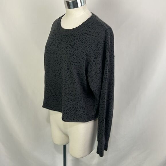 Monrow Gray Crop Animal Print Monrow Sweatshirt - Picture 4 of 7
